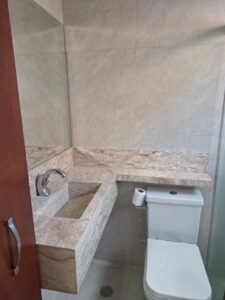 SOBRADO À VENDA – VILLA BRANCA